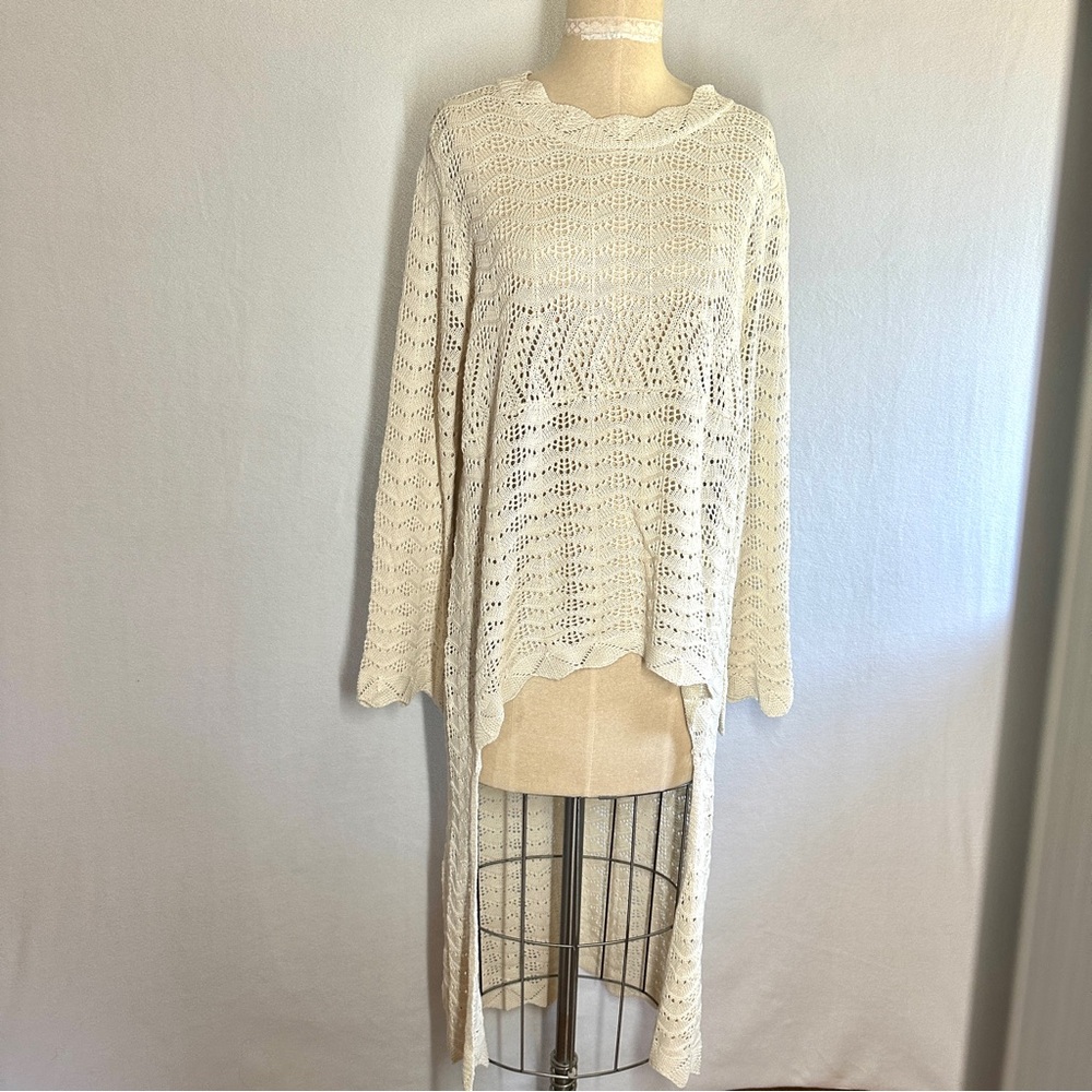 Women's High Low Hem sweater top, Casual Fashion,  Long Sleeve,  Round Neck